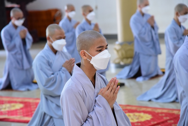 Lễ truyền giới Sa di Phương Trượng